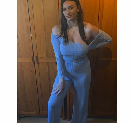 Chloe Ann Whitham beautiful actress pictures