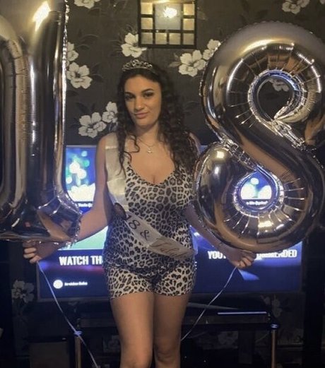 Chloe Ann Whitham exclusive star pictures