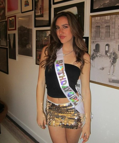 Pilot Paisley Rose top star pics