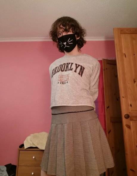 femboyraine star top pictures