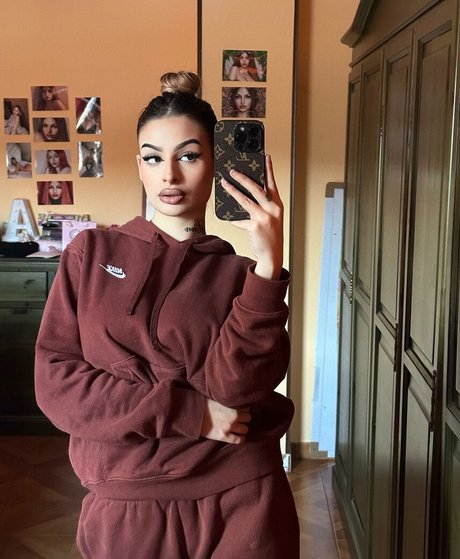 aliih hx high quality pornstar pics