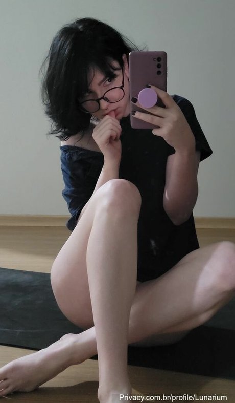 lunariummm sexy actress picture