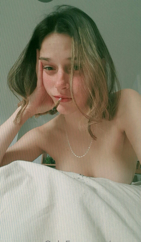 peqqq pornographic model pics