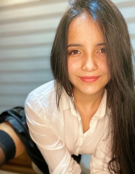 raychell black model sexy img