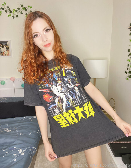 comfykitty sex actress photo