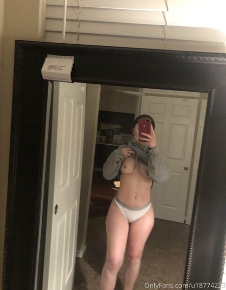 grannyswissss free pornstar picture