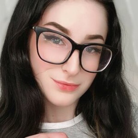 Stellad pretty actress images