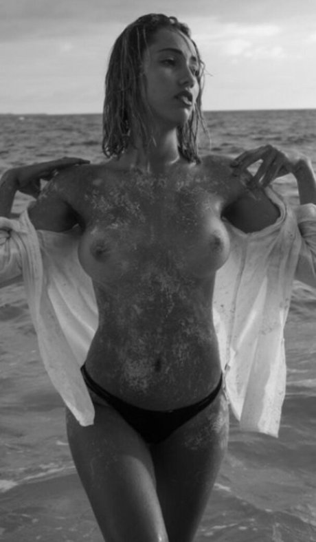 Keyla Caputo nude actress pictures