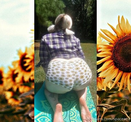 spaceEris nude model picture