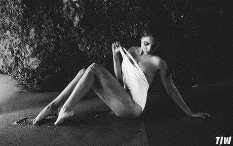 Emelia Hartford sexy actress archive