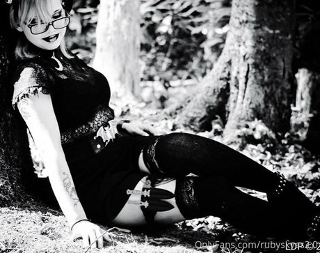 lgbt onlyfans nudes images