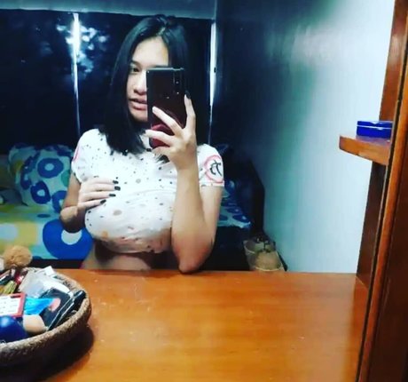 Warunee Thanyaphu hot pornstar pic