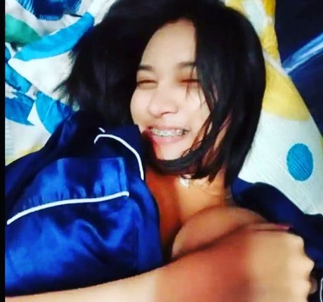 Warunee Thanyaphu erotic actress picture