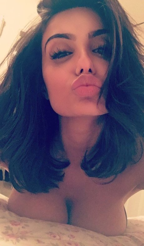 Mikaela Hoover best actress pics