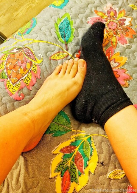 claratoes model nudes archive