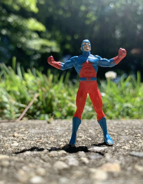 sizeplayproduct nude model gallery