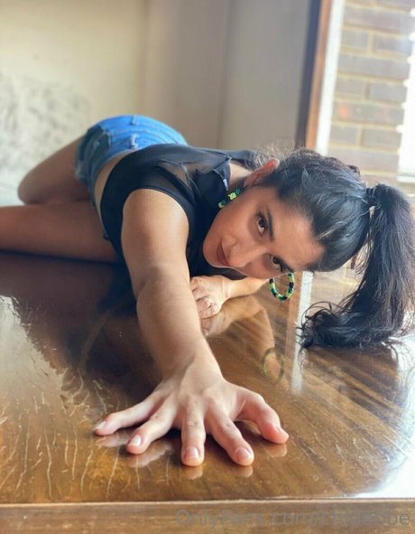 chloebbe naked star photo