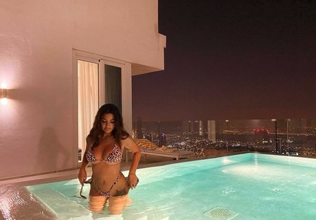 Helia Soltani model naked picture