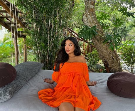 Helia Soltani pornstar nice img