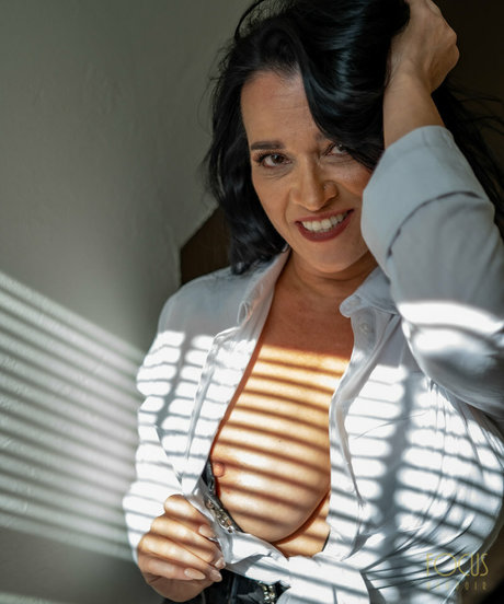 focus boudoir high quality actress img