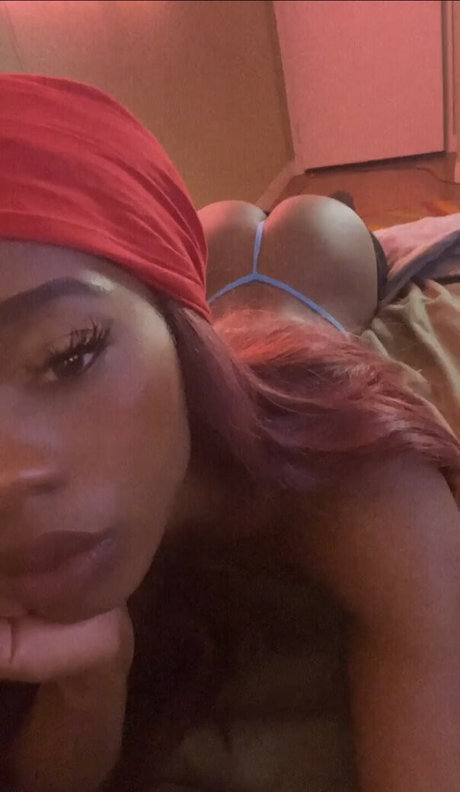 Urfavgirlfriend star erotic image