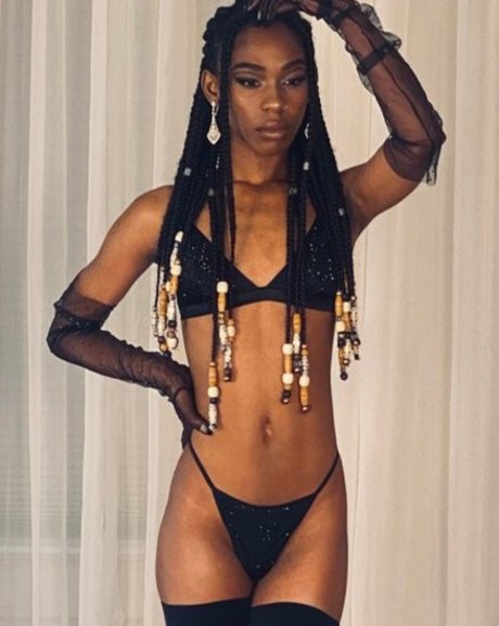 Urfavgirlfriend perfect actress image