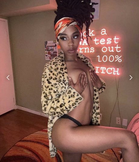 Urfavgirlfriend free pornstar photo