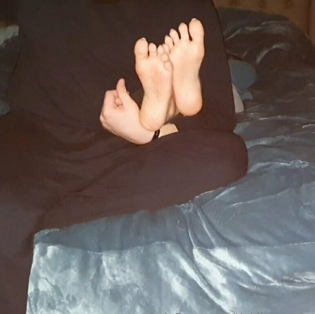 ticklishgwen star art pics