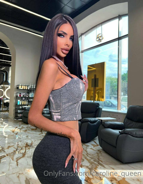 Caroline Queen actress photos