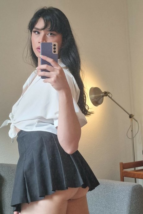 V humantrickerycleric model xxx image