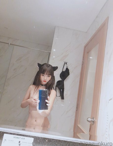 Machinegunkuro sex actress images