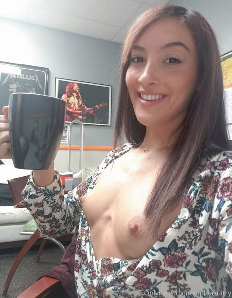 sophiasultry nude pornstar galleries