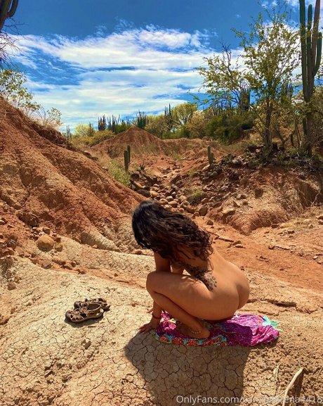 camilalorenanm model art galleries