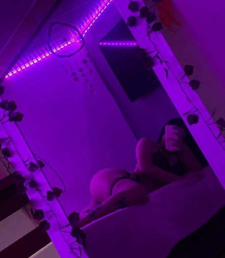 Djhully Amaral model erotic pics