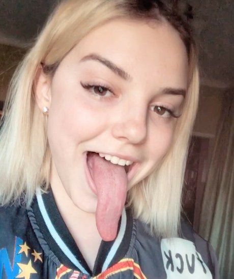 Radmila Maro pretty star image