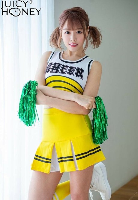 Mao Hamasaki model hd photo