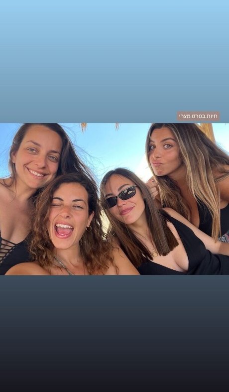 Tami Bar art model picture