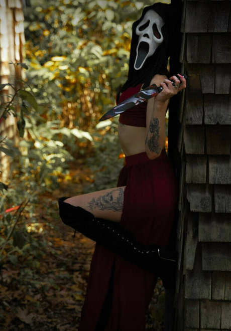 Jasmhyn makeup model naked picture