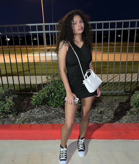 Kaylalanee__ erotic actress pictures