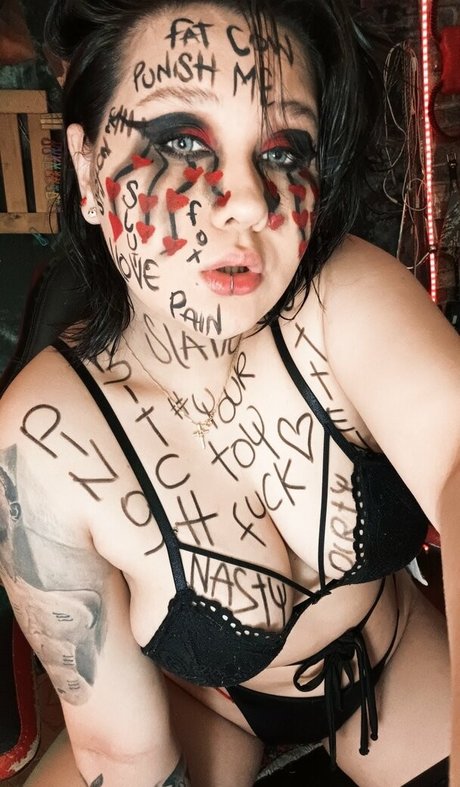 laura takint hot model pics