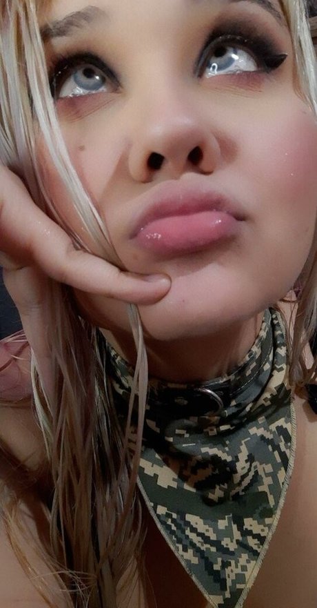 laura takint beautiful pornstar picture