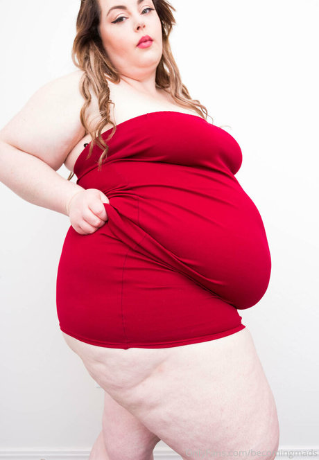 becomingmads naked actress photo