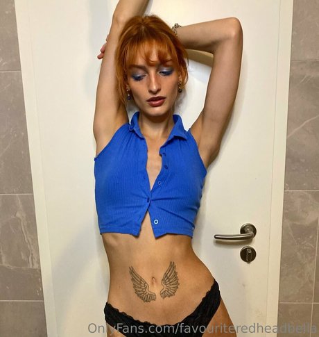 favouriteredheadbella perfect model pic