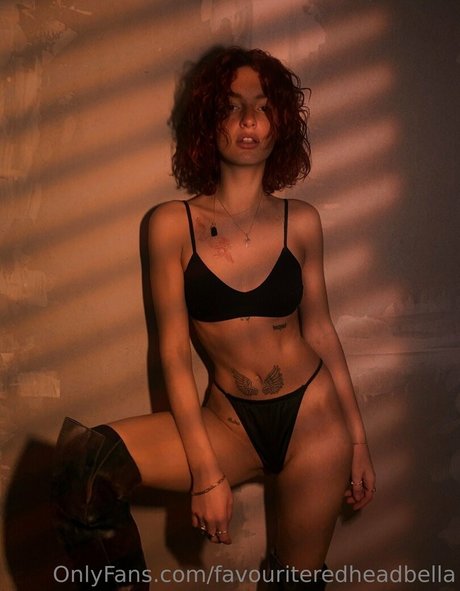 favouriteredheadbella high quality actress photos