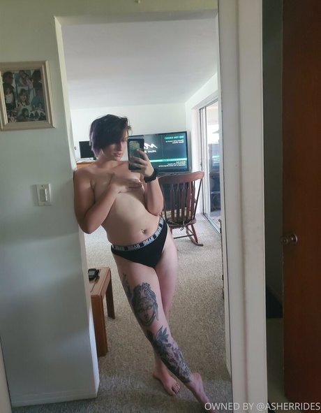 asherridesfree nude pornstar img