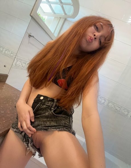 babycaroline69 exclusive actress img