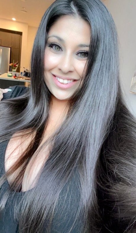 Vanessa Romero nudes actress pictures