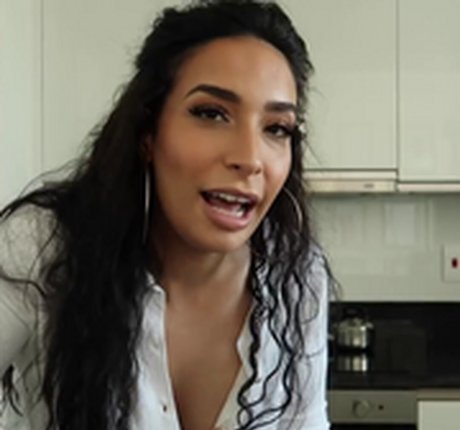 Lamiya Slimani nude model gallery