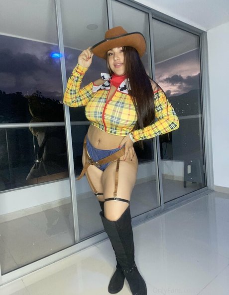 poliamor pornstar hd photo