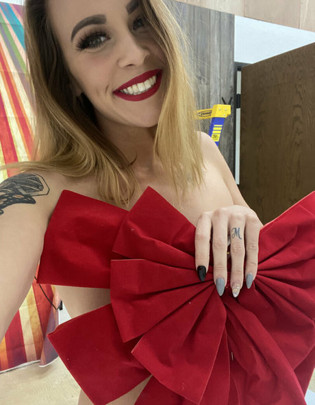 missym23 sexy model image